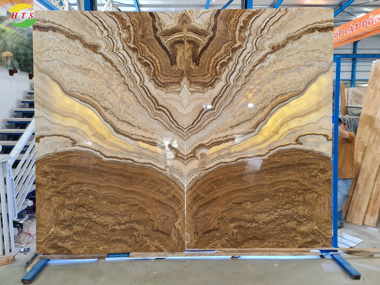 vân đá thạch anh xuyên sáng